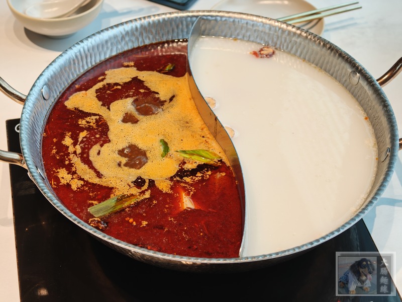 新莊美食-撈王宏匯店-一鍋湯配一個煲-就愛豬肚湯